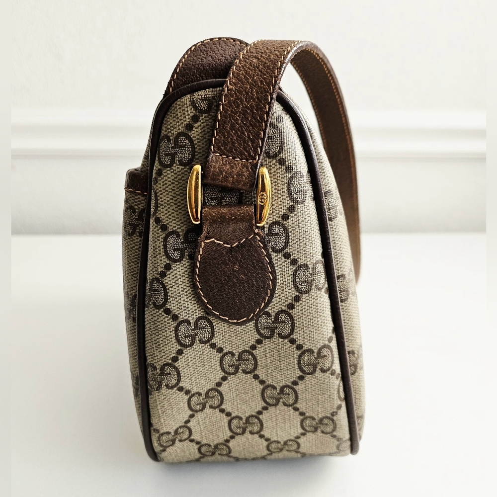 Gucci GG Supreme Sherry Line Crossbody Bag - Picture 4 of 16